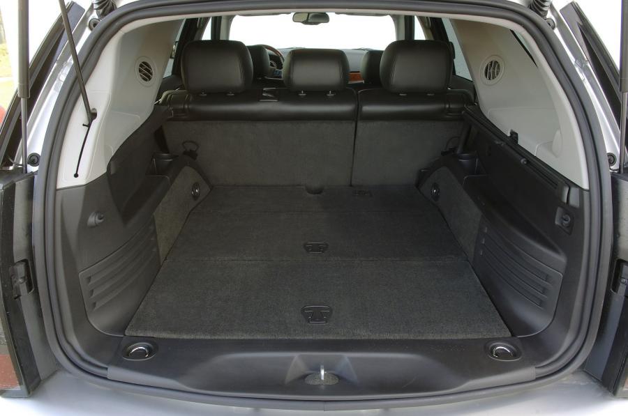  Cadillac SRX 2004 года  (фото 86 из 103)